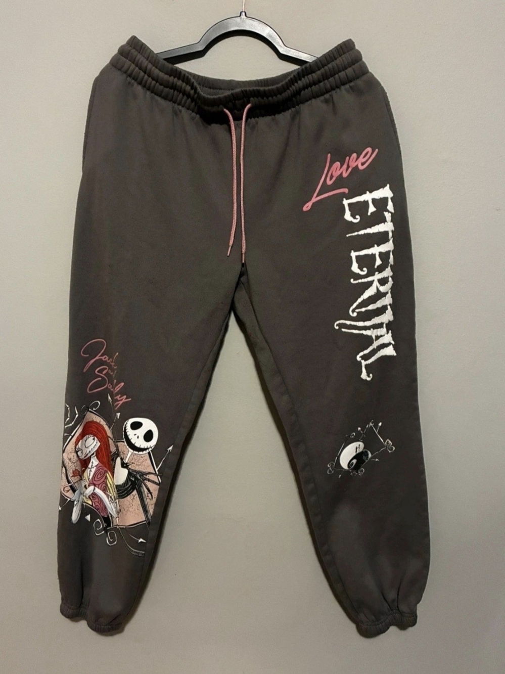 Disney Sz L Womens Black Jogger Sweatpants with White Graphics Nightmare Jack